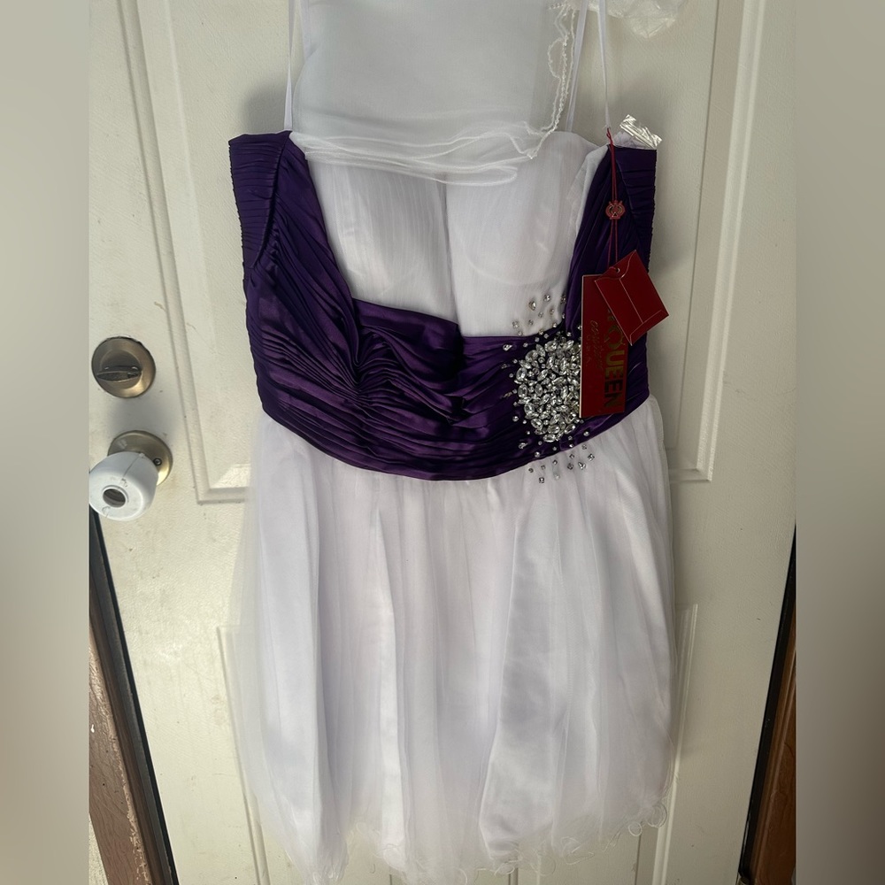 MAY QUEEN RHINESTONE STRAPLESS DRESS/SHAWL: WHITE/PURPLE: NWT: SZ 20